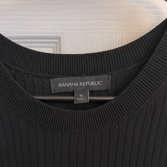 Banana Republic Black Ribbed Sleeveless Top - Picture 2 of 3